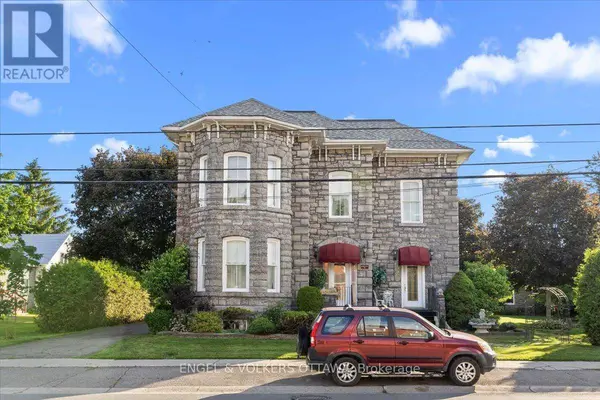 528 ST LAWRENCE STREET, North Dundas, ON K0C2K0