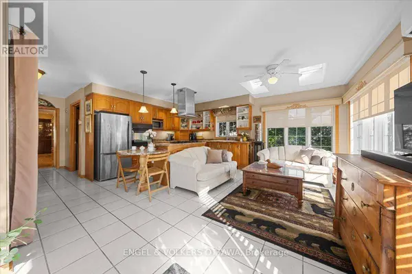 528 ST LAWRENCE STREET, North Dundas, ON K0C2K0