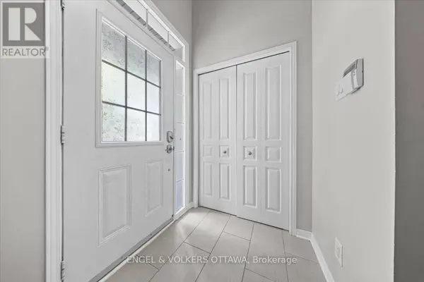 220 HARTHILL WAY, Ottawa, ON K2J0P2