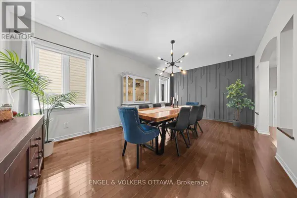 220 HARTHILL WAY, Ottawa, ON K2J0P2