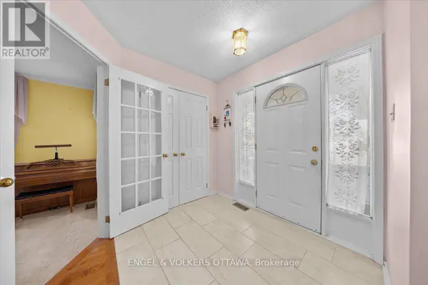 1678 DES PERDRIX CRESCENT, Ottawa, ON K1C5E1