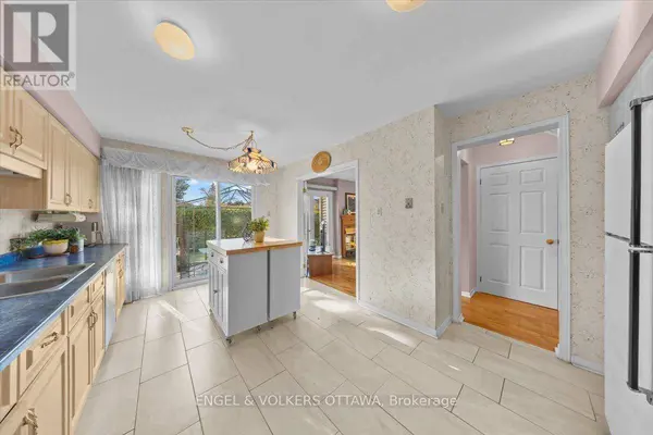 1678 DES PERDRIX CRESCENT, Ottawa, ON K1C5E1