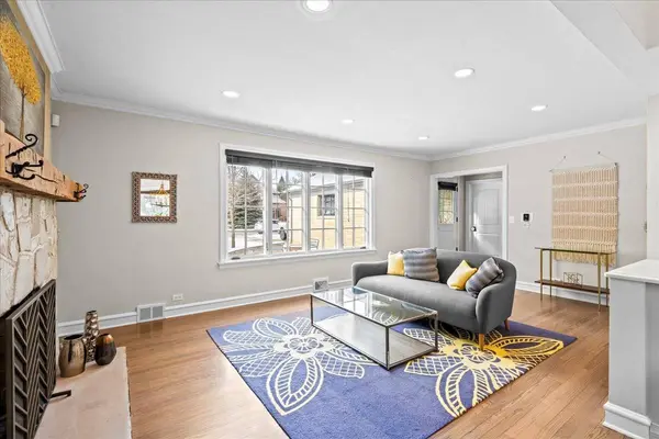 416 Pine Manor DR, Wilmette, IL 60091