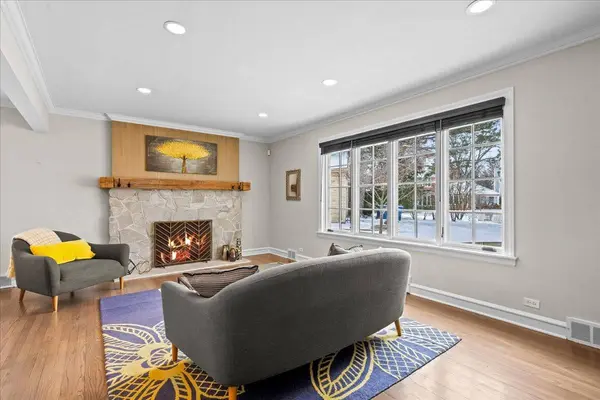 416 Pine Manor DR, Wilmette, IL 60091