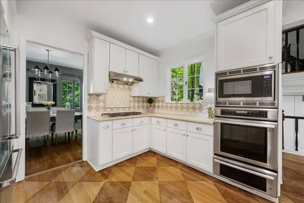 639 Lincoln AVE, Winnetka, IL 60093