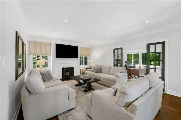 639 Lincoln AVE, Winnetka, IL 60093