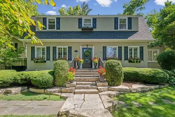 639 Lincoln AVE, Winnetka, IL 60093
