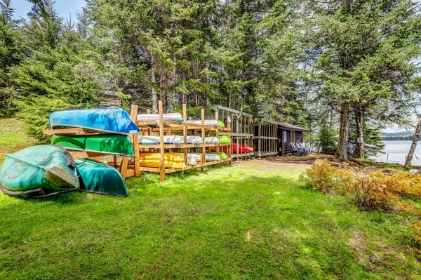 Crois. de la Coulée, Lac-supérieur, QC J0T1P0