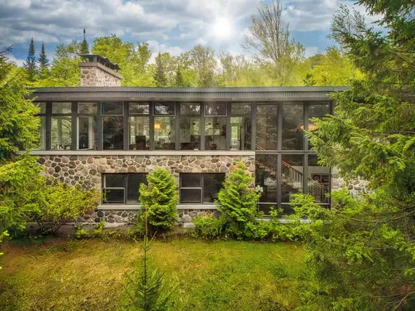 290 Rue de St-Moritz, Sainte-adèle, QC J8B2Z6