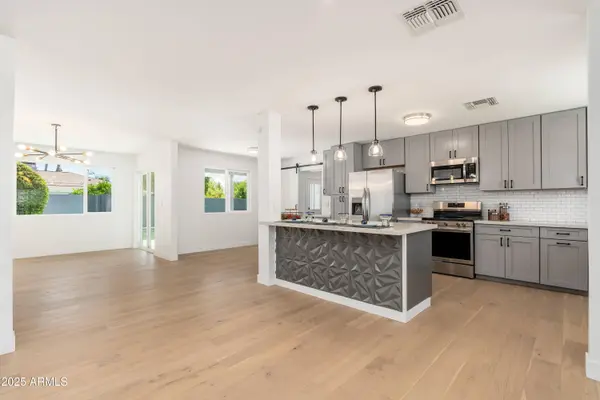 6127 N 16th Place, Phoenix, AZ 85016