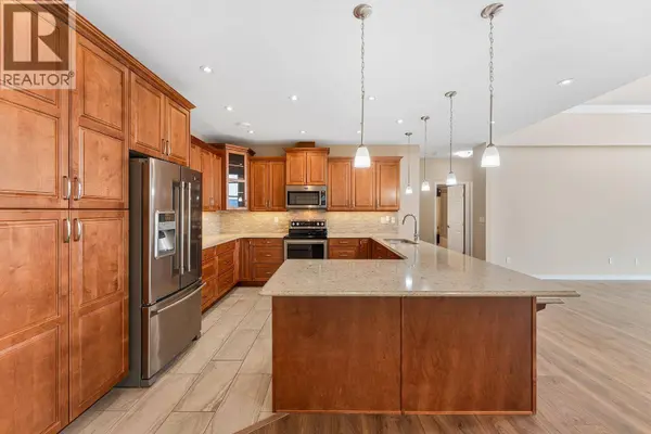 3388 SKAHA LAKE RD #1203, Penticton, BC V2A6G4