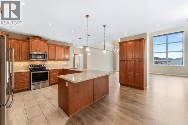 3388 SKAHA LAKE RD #1203, Penticton, BC V2A6G4