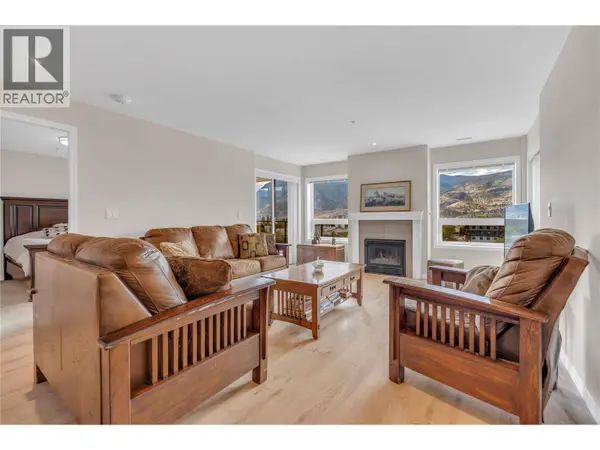 3346 SKAHA LAKE RD #804, Penticton, BC V2A6G4