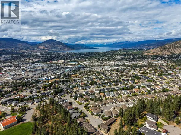 2703 HAWTHORN Drive, Penticton, BC V2A9A9
