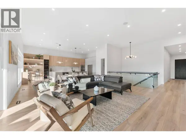 2703 HAWTHORN Drive, Penticton, BC V2A9A9