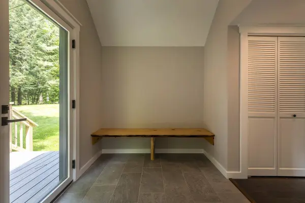 20 Armstrong LN, Cavendish, VT 05142