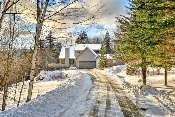 201 Spruce DR, Andover, VT 05143