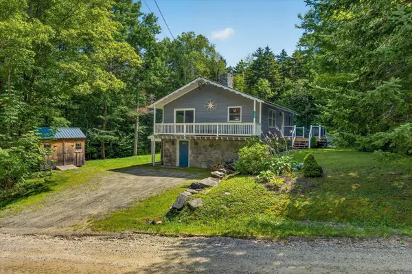 1043 Town Farm RD