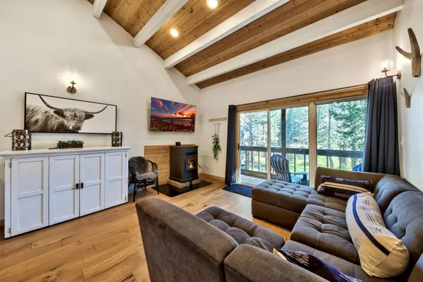 19671 Boreal Ridge Road, Soda Springs, CA 95728