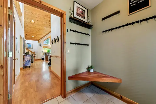 15686 Waterloo Circle, Truckee, CA 96161