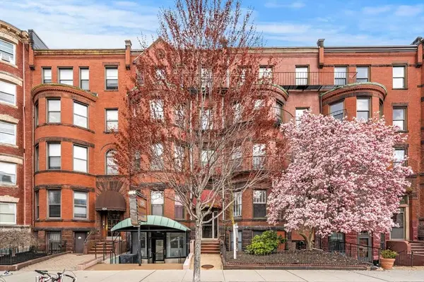 922 Beacon St #44, Boston, MA 02215