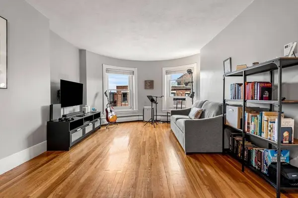 922 Beacon St #44, Boston, MA 02215