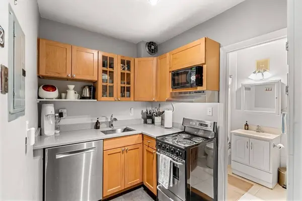 922 Beacon St #44, Boston, MA 02215