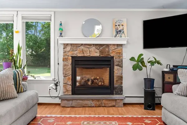 7 Leighton St, Natick, MA 01760
