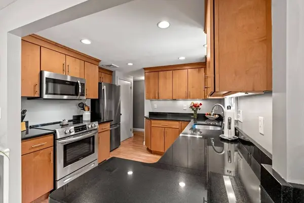 7 Leighton St, Natick, MA 01760