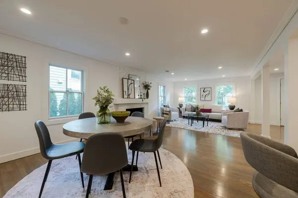 74 Dedham St, Newton, MA 02461