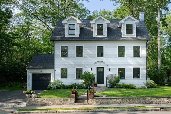 74 Dedham St, Newton, MA 02461