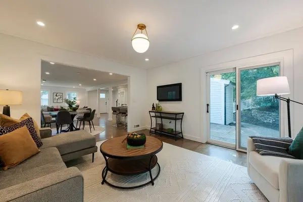 74 Dedham St, Newton, MA 02461