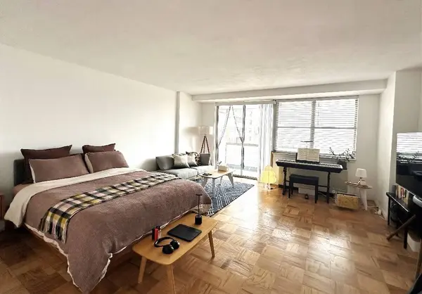 6 Whittier Pl #8P, Boston, MA 02114