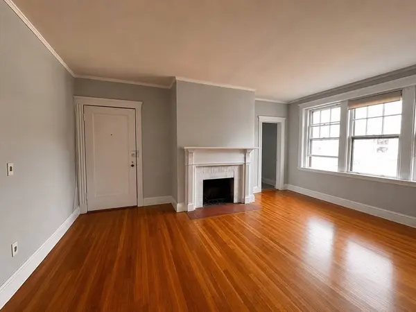 1982 Commonwealth Ave #4, Boston, MA 02135