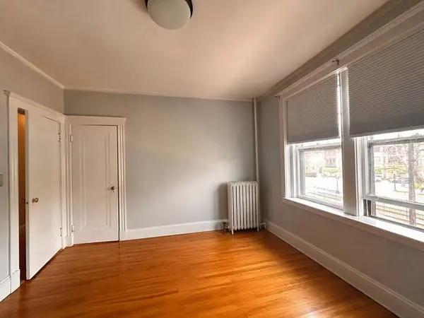 1982 Commonwealth Ave #4, Boston, MA 02135