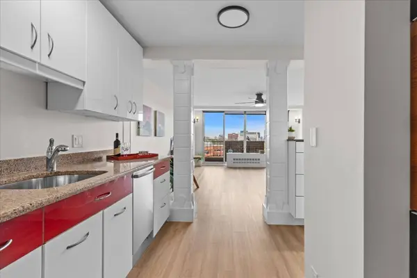 44 Washington St #1105, Brookline, MA 02445