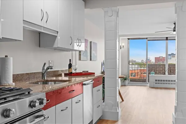 44 Washington St #1105, Brookline, MA 02445