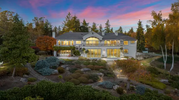 4205 Southwest Point Robinson Road, Vashon, WA 98070