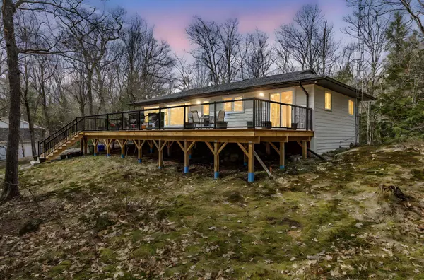 2481 Falkenburg RD, Muskoka Lakes, ON P0B 1J0