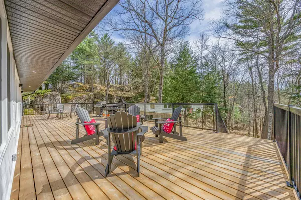 2481 Falkenburg RD, Muskoka Lakes, ON P0B 1J0