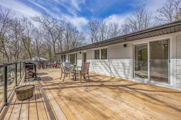 2481 Falkenburg RD, Muskoka Lakes, ON P0B 1J0