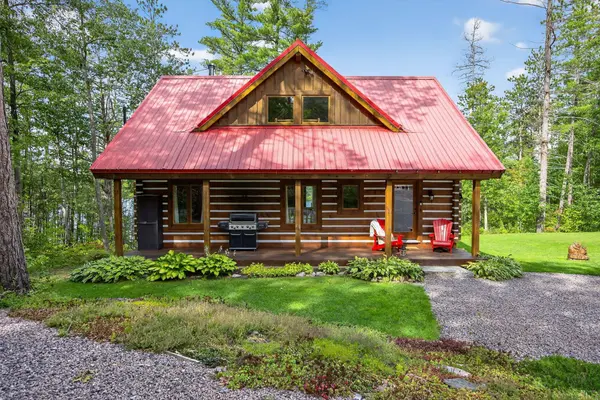 1042 Amanda LN, Gravenhurst, ON P1P 1R3