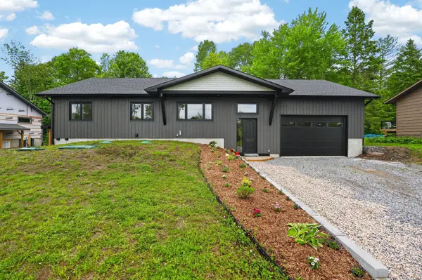 1093 Highway 141 DR, Seguin, ON P2A 2W8