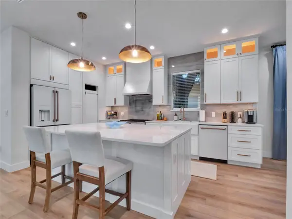 804 E 24TH AVE, New Smyrna Beach, FL 32169
