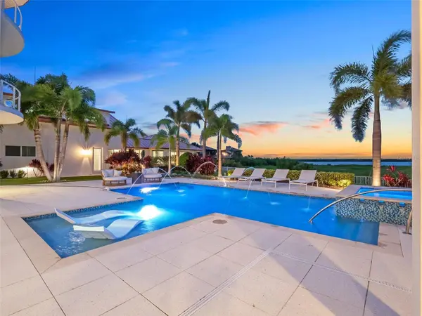 1511 S RIVERSIDE DR, New Smyrna Beach, FL 32168