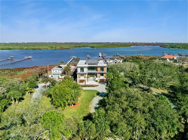 1703 S RIVERSIDE DR, New Smyrna Beach, FL 32168