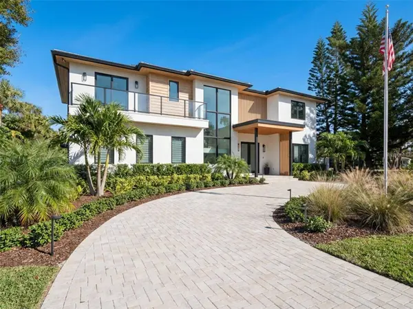 1703 S RIVERSIDE DR, New Smyrna Beach, FL 32168