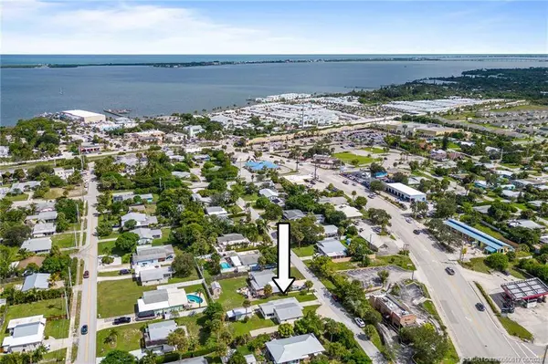1593 NE Orion ST, Jensen Beach, FL 34957