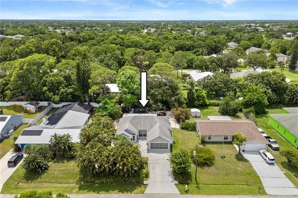 772 NW Avens ST, Port St Lucie, FL 34983