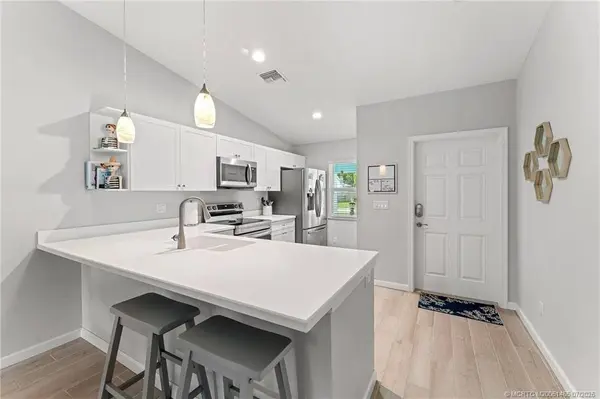 2919 SE Cypress ST, Stuart, FL 34997